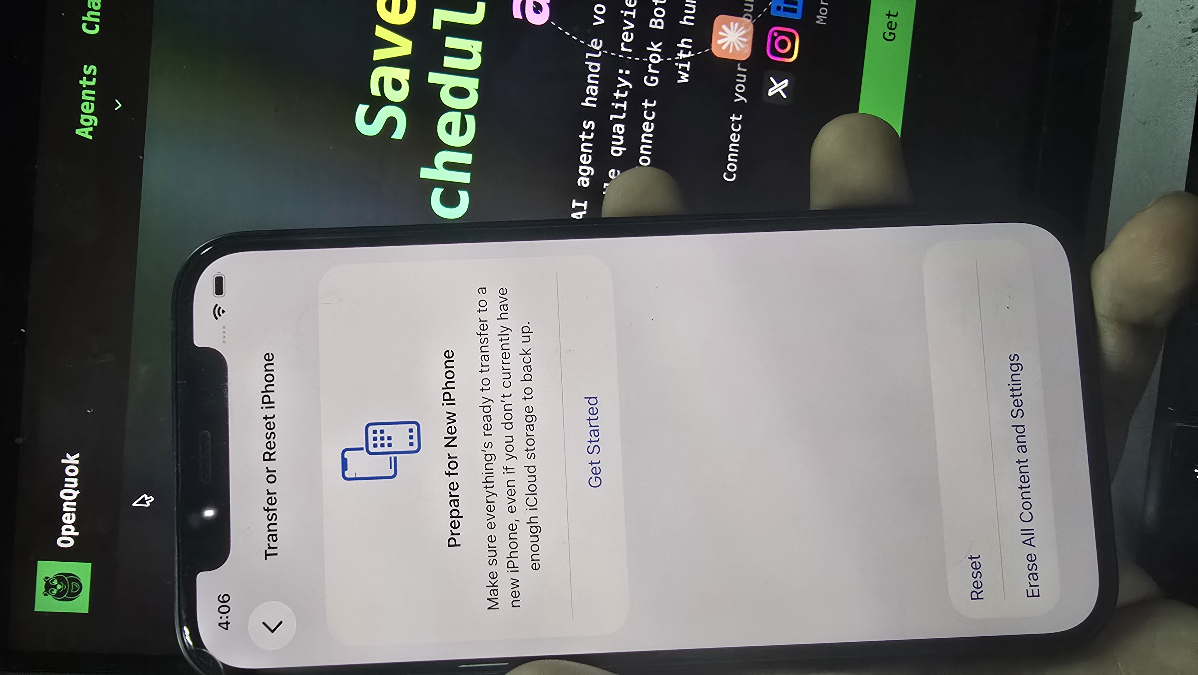 Factory reset your Iphone As Warmup before use OpenQuok